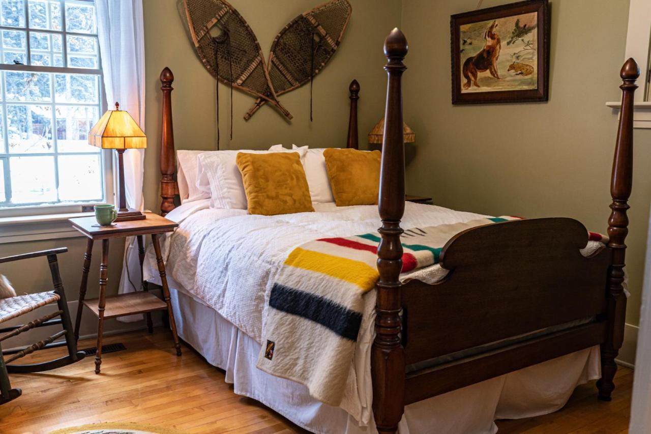 The Craftsman House Bed & Breakfast Bragg Creek ภายนอก รูปภาพ